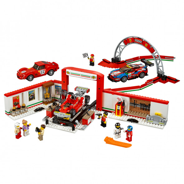Конструктор LEGO Speed Champions 75889 Гараж Ferrari в Новокузнецке