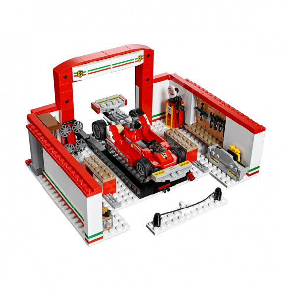 Конструктор LEGO Speed Champions 75889 Гараж Ferrari в Новокузнецке